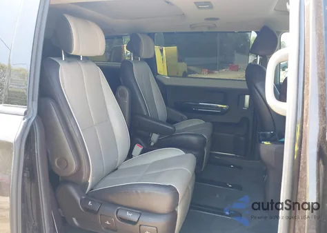 2018 Kia Sedona Sxl z USA, uszkodzony, nr VIN KNDME5C16J6366516